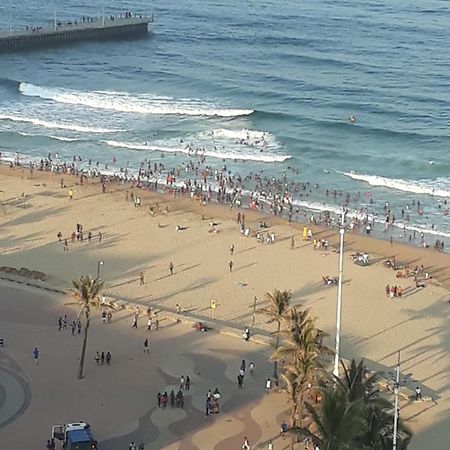 Into The Blue On The Beach Durban Luaran gambar