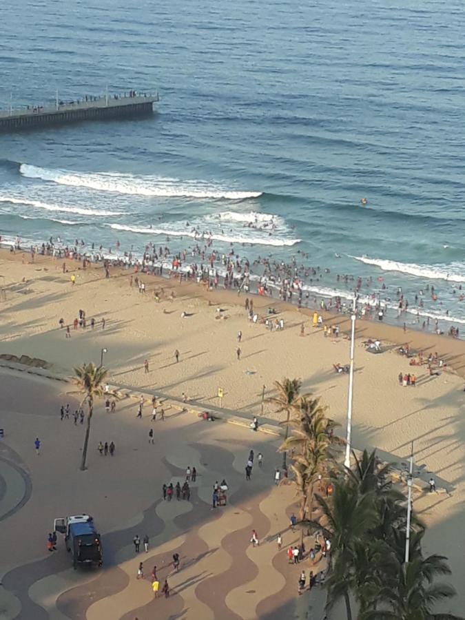 Into The Blue On The Beach Durban Luaran gambar