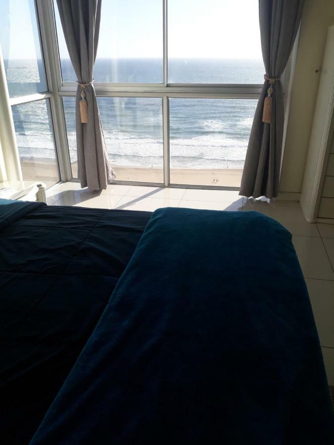 Into The Blue On The Beach Durban Luaran gambar